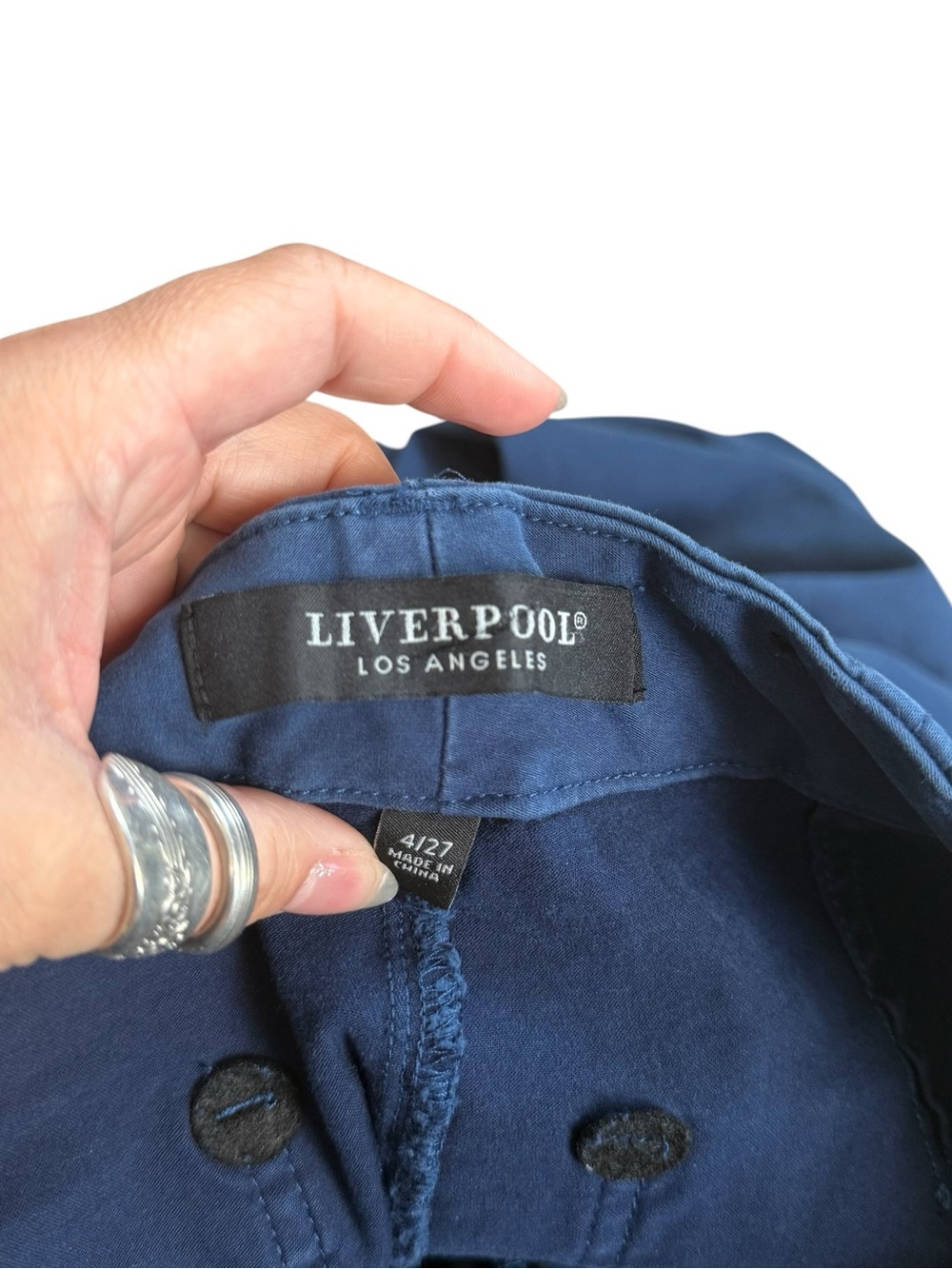 Liverpool Los Angeles Navy Utility Cropped Cargo Pants - Picture 2 of 7